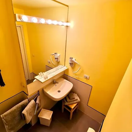 Red Carpet Rooms Bari Exterior photo