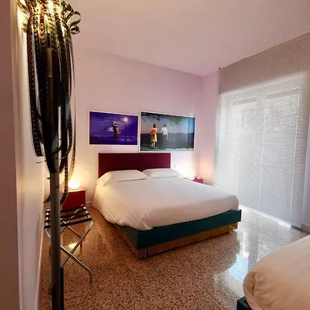 Red Carpet Rooms Bari Exterior photo