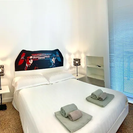 Red Carpet Rooms Bari Exterior photo